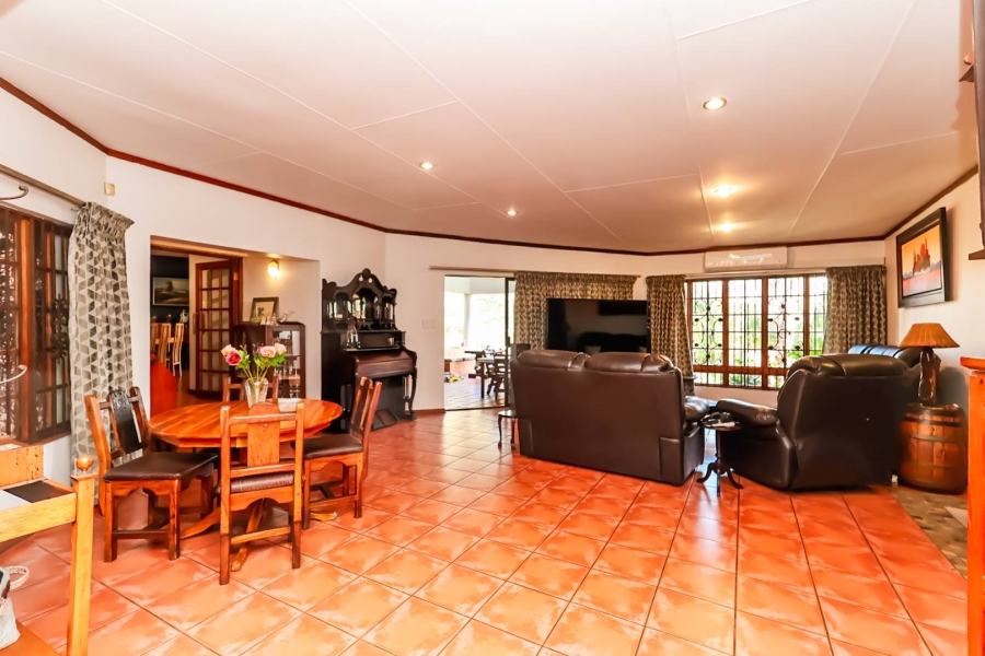 4 Bedroom Property for Sale in Ifafi North West